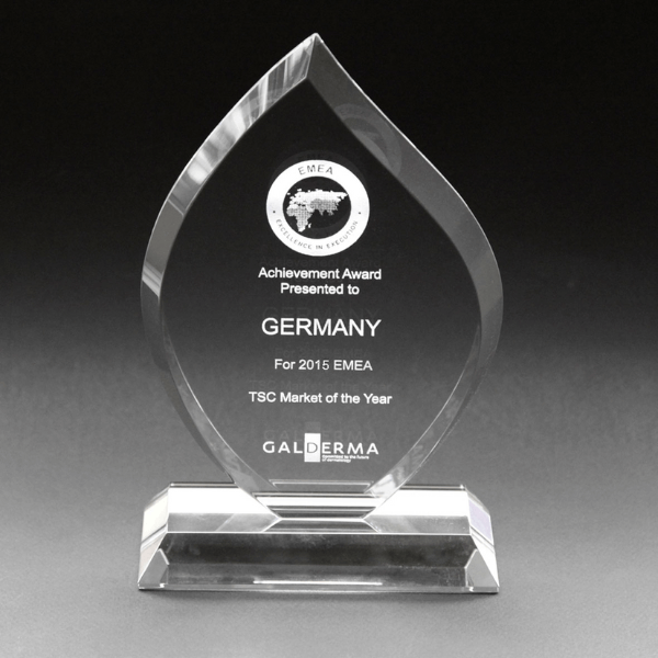 20cm Tear Drop Glass Plaque (Satin Box) Engraving included - Image 2