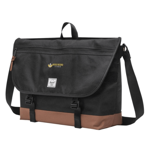 Herschel Cove Recycled Messenger Bag 22.5L - Image 4
